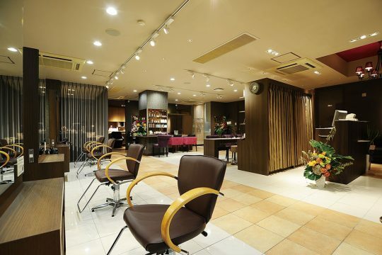 ZELE一社店　内観写真